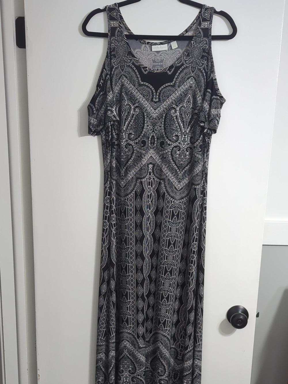 New York & Company Black and White Paisley Cold-Shoulder Maxi Dress